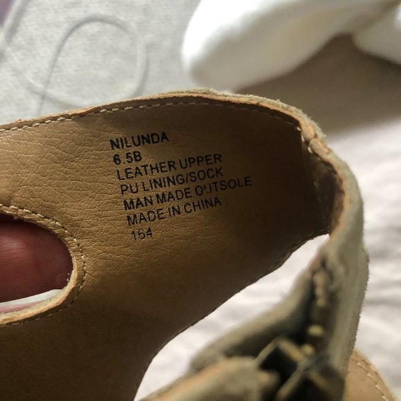 Steve Madden Women's Nilunda Lace-Up Sandals in Cream Suede.  6.5B - Picture 8 of 8